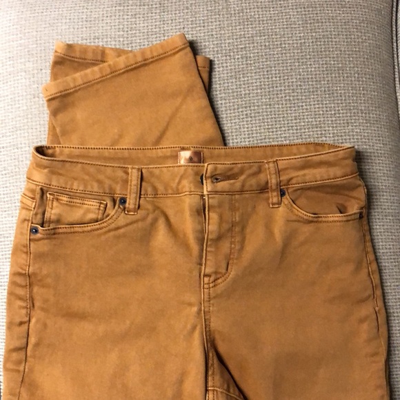 NWOT Dressbarn five pocket jeans - Picture 2 of 3